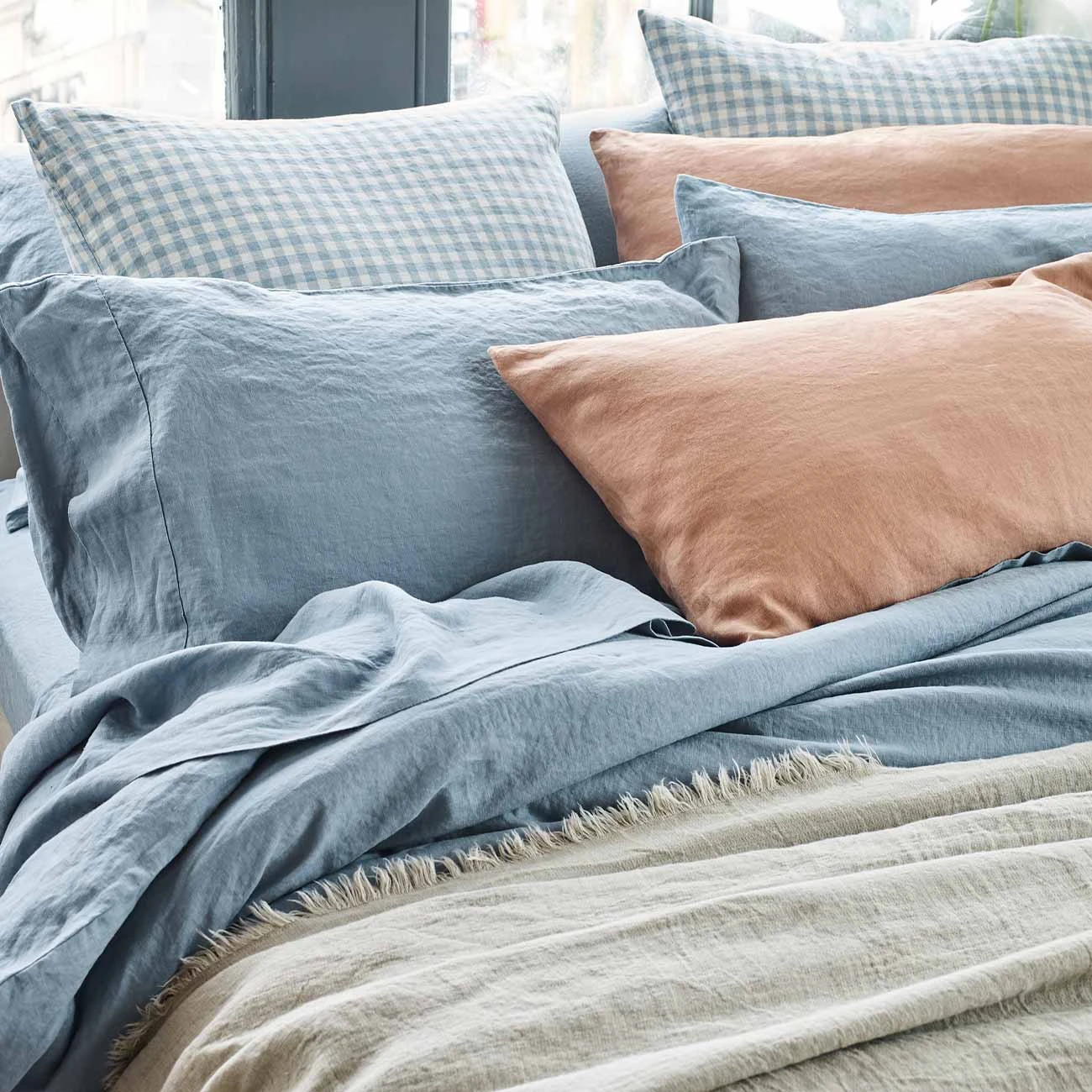 Dusk Blue Linen Pillowcases (Pair) - Image 4